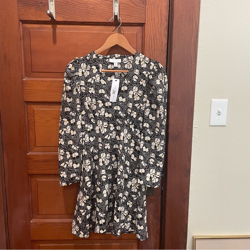 NWT TopShop black & white floral mini with collar sz 6